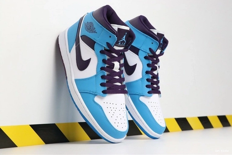 Jordan  Air Jordan 1 - - Mid 554724 415 Air 1124